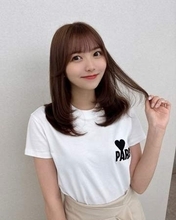 「思わず声が出た」「天才…最高だね」〝ミニ丈すぎる〟ミニワンピで階段に腰かけショットの小泉かのんに反響「朝イチから…熱中症アラート」「めちゃ最強ぉぉ」