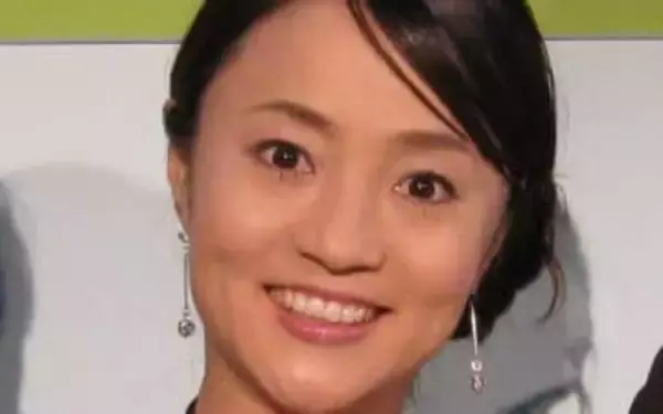 「瞼も腫れ…」真っ赤な顔面公開の58歳橋本志穂に心配の声「顔がだいなし」「痒そう」