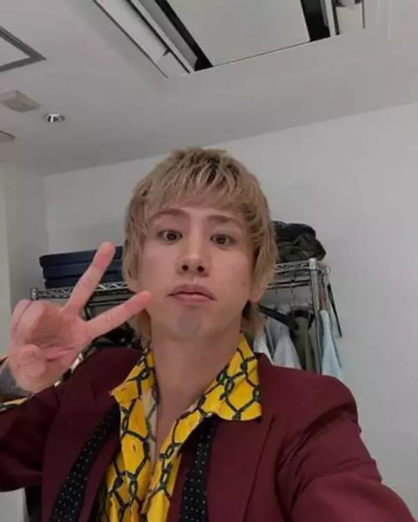 ワンオクTaka、ツアー中にパニック発作、涙する姿に心配の声…〝ステージ上の様子〟に「ゆっくり休んで欲しい」「プロ意識の高さに感銘を受けた」