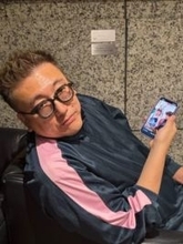 目黒蓮に憧れて〝太デニム〟も失敗…「土台がデブ」自虐の57歳映画監督に励ましの声「ドンマイ」「おもろかわいい」「爆笑しちゃいました」