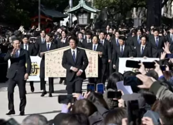 「現有戦力の底上げなしに3連覇なし」　ソフトバンク小久保監督、V3に向けての訓示　　「このメンバーで塗り替えていこう」