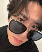 「舘様、色々あったけど…」宮舘涼太〝幸せいっぱい〟姿に「愛だーーーー」「こんな素直な笑顔うれしい」