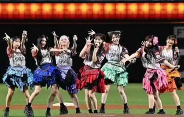 人気アイドル「CANDY　TUNE」が福岡で「倍倍ファイト！」　ソフトバンク戦の前にパフォーマンス＆セレモニアルピッチ