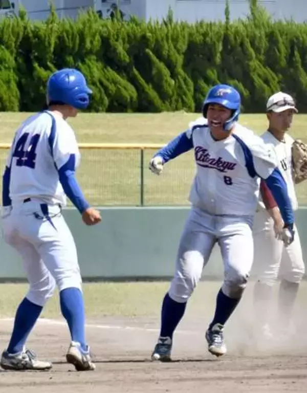 勝ち越し機で4番は考えた…北九大7回、7点を奪って大逆転　2度胴上げを見た昨秋の悔しさ晴らす9季ぶり優勝【九州六大学野球】