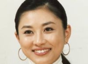 「見えそうで見えない凄さ…」元祖東大タレント・菊川怜〝あのモーレツ！〟から25年･･･近影に「当時と変わらない美貌」「懐かしいですね～」