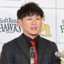 首位打者、ベストナイン、GG賞…15年目で大ブレークの牧原大成、大幅増の1・5億円で更改　来季は「今年の成績を超える」