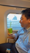 「久しぶり」結婚・妊娠発表から7年…46歳で第2子出産〝革パン〟滝川クリステルに「オーラすごい」の声