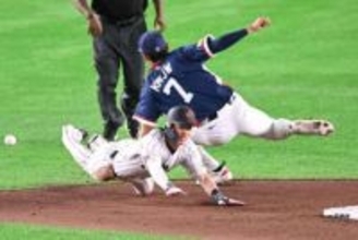 侍ジャパン・周東佑京、異例のヘッドスライディングで二盗成功　勝利への執念見せる【WBC日韓戦】