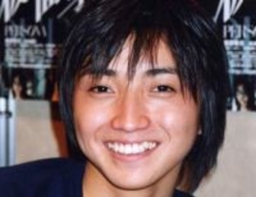 44歳藤原竜也、衝撃の〝血だらけ〟誕生日ショットに話題騒然「歳を取らないですね」「17歳の頃から変わらない」