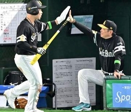 「近藤に代打柳田なんて」「レイエスが一塁から…」　逆転勝ちの全パを率いたソフトバンク小久保監督が笑顔　自慢の打線が17安打7得点