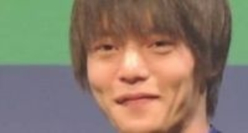 「肩むっきむきえぐぅ」「凄い細マッチョ」結婚から7年、白タンクトップで筋肉美披露の窪田正孝に反響「短編小説が爆誕しそう」