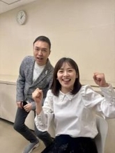 「ど、ど、どしたん？」「無理しないで…」テレビ取材中の大怪我から1カ月半、原千晶アナ〝笑顔の立ち姿〟に反響「まだまだ痛々しい」「痛いだろうに…見せてくれてありがとう」