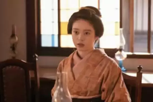 【明日のばけばけ】漂う別れの気配…サワの肩を抱くトキ、なかなか現れない錦織にヘブンは不安を抱く〈11日放送のあらすじと場面写真〉