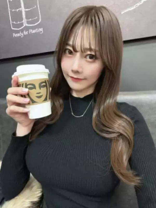 「即KOされました」人気ラウンドガール桃里れあ〝危ない感じの新ユニ〟披露に反響「凄い格好だー」