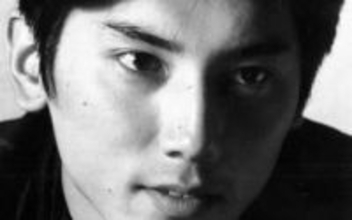 母は幅広い世代に愛された亡き名女優、夫は絶大な人気誇った元アイドル、息子も…〝49歳近影〟内田也哉子の姿に「引き込まれる様な魅力」「素敵な方」の声