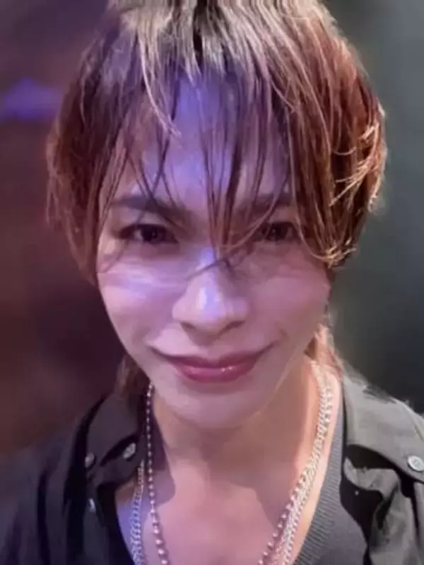 「胡散臭い」「不気味」〝雰囲気ガラリ〟元KAT-TUN上田竜也〝映画出演最新ショット〟に衝撃「目が笑ってないわ〜」「イカれててほんと良い」