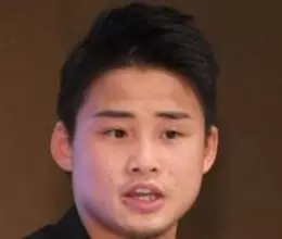 〝妊娠中の妻、ガチのミット打ち〟ボクシング京口紘人の投稿に反響「お子ちゃんの脳が揺さぶられるが大丈夫か?」「割とミットの芯食ってて笑」