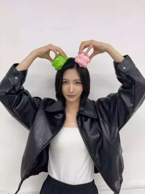 「完全に大人向け特撮」〝ギリギリアングル〟でハイキック！仮面ライダー女優・小貫莉奈に反響「大丈夫なの？」「キッズの癖が開花する」