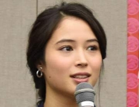 広瀬アリス、胸元ざっくり〝超大胆〟純白ドレスにファン歓喜「海外のセレブみたいにヘルシーで格好いい！」「ところどころ見せる素の広瀬アリス大好き!!!」の声