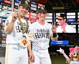 「なんか意識してんなと」　28号＆29号含む5打数5安打のソフトバンク栗原陵矢　本塁打＆打点トップ争う近藤健介とお立ち台で火花散らす