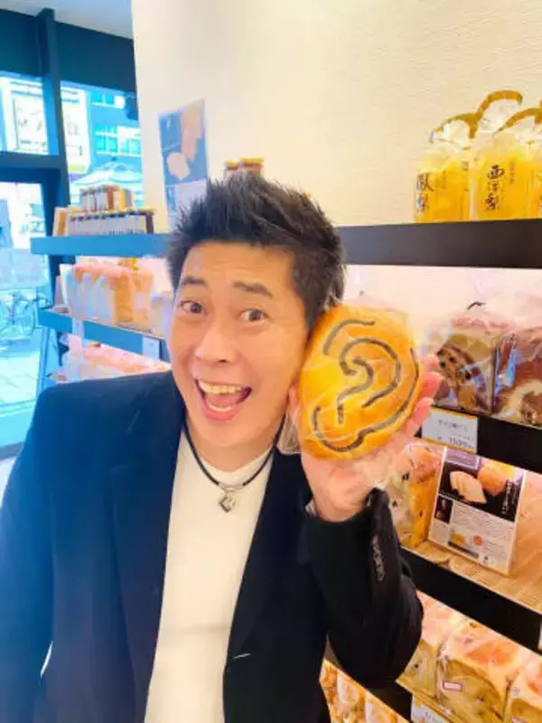 「最強のパワースポット」と2ショット！子ども3人が卒業＆入学のマギー審司、日本ハム新庄監督〝再会ショット〟に「最高！」「見たかった」の声