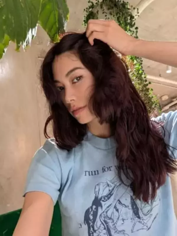 「腰の位置が…」「目を疑う」〝華麗なる一族〟森星の降車ショットに反響