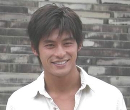難病発症⇒活動休止⇒再始動…坂口憲二〝50歳の湘南サーフィン〟姿に反響「良い落ち着き方してて…」「鼻血出ます!」