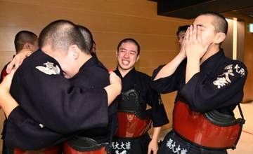 【玉竜旗高校剣道大会　男子】「何のためにやってきたのか…」笑顔が消えた敗戦から約2カ月　絶望から這い上がった福岡大大濠の主将が3連覇導いた無心の1本