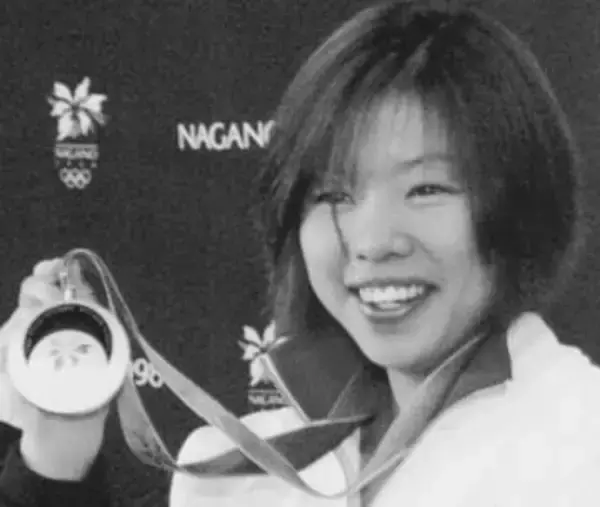 「本物？」の質問に本人「ですです」里谷多英〝モーグル大転倒〟に驚きの声続々「また見れるとは」「あらら…派手にやりましたね」