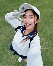 公道を水着で闊歩のインフルエンサー・安藤京香に「すげぇ～な」「みんな振り返ったでしょう」「交通事故を起こしそう」
