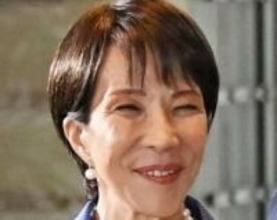 「また痩せちゃって…」高市首相、小池都知事〝女傑2人の絶妙なやりとり〟に「目が笑ってない…」「どちらも関西人さすがじゃ」「バチバチやね」と反響続々