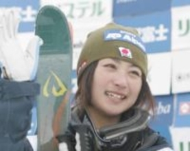 モーグル上村愛子さん、銀＆銅獲得の堀島行真と〝2ショット〟「46歳と知って驚き」「これがオリンピック」