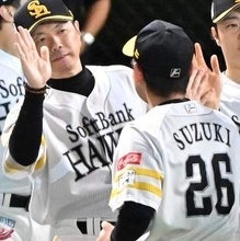 「本当によく頑張りました」ソフトバンク小久保監督、満塁で1球火消しの鈴木豪太をたたえる　「安心してこちらも送り出せる」