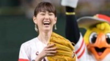 「36歳になった瞬間お届け」と桐谷美玲〝部屋着姿の完全オフ〟ショット公開　ファン「驚がくの誕生日ショット」「史上最強の36歳」「まったく見えない」