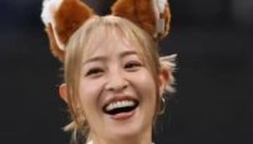 「ひとりさん！奥さんがーー！」大沢あかね〝美容に全ぶり〟不採用ショットお裾分けに反響「やばい」「最近だんだん…あかね大先生 」「ひとりさん、バリ喜んでるんじゃ」