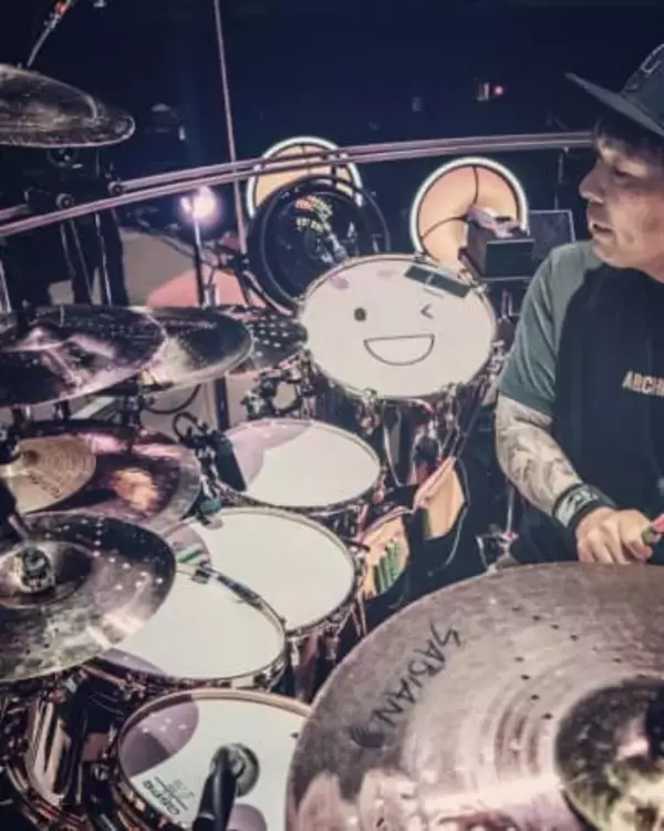 〝がんステージ4＆脳腫瘍〟突然の公表から4カ月…LUNASEA真矢〝新年のあいさつ〟ショットにエール続々「ずっと待ってるよ‼」「心から応援してます」