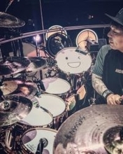 〝がんステージ4＆脳腫瘍〟突然の公表から4カ月…LUNASEA真矢〝新年のあいさつ〟ショットにエール続々「ずっと待ってるよ‼」「心から応援してます」