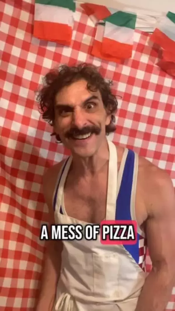 〝世界最強のピザ職人〟レスラー...試合中もピザ生地回し...棒付きカッターも使用…驚きの試合動画に再脚光「必食ならぬ必見です」「斬新すぎる!」