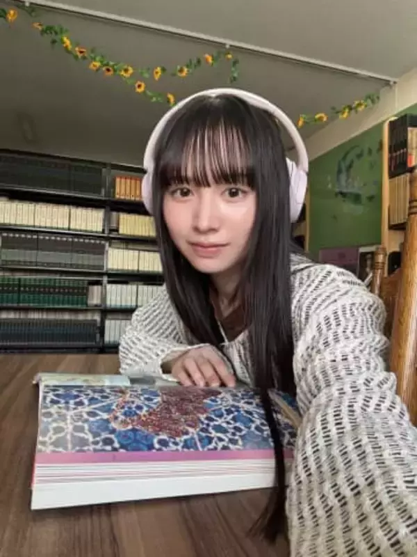 「透明感にビビる」オフショルドレス姿で〝初イベント〟韓国とベトナムのハーフ水瀬紗彩耶に反響「神々しい」「アンリアルな存在感よね」