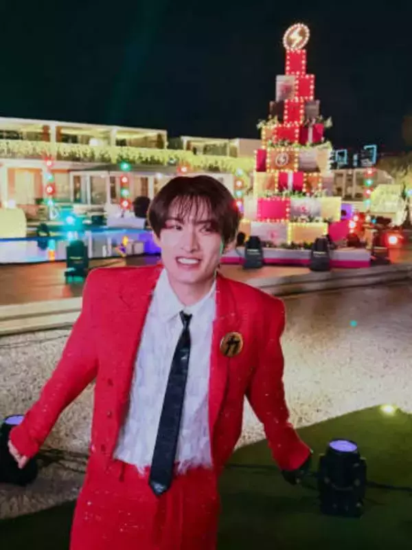 タイ元軍人を母に持つ人気アイドル〝激レアショット〟向井康二に反響「拝める日が来るなんて」「たまらん」