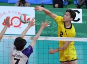 昨秋に名将が逝去の鎮西　悲願の高校3冠へ冷や汗発進　フルセットで愛工大名電撃破【春高バレー男子】