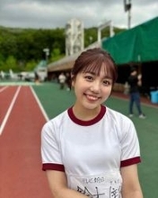 「透けてる！」タモリの隣にいるテレ朝・鈴木新彩アナに反響「TVに釘付けやったわ」「たまりません」