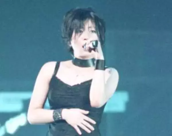 「年齢不詳すぎる！」宇多田ヒカル〝激変〟43歳近影が話題「姐さんは10代と全く違った魅力がある」「表情でもう心がザワザワ」