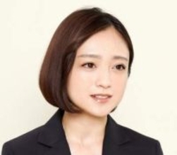 「同情するなら金をくれ！」から32年…44歳、安達祐実〝雰囲気一変〟姿が話題「子役の頃とは違う魅力で素敵」「童顔だけど色気も感じるから最強」