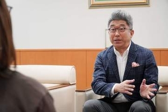 フジテレビスポーツ実況の顔〝W杯で復活〟60歳青嶋達也アナの近影に「久々にあの絶叫が」「早口と情報量の多さはさすが」の声