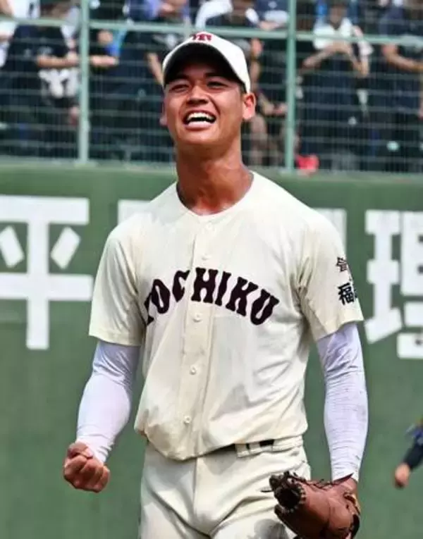 東筑が白熱の投手戦を制して8強進出　注目のエースが今夏初先発で完封、打っては決勝点を呼ぶ安打【高校野球福岡大会】