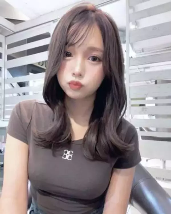 妊娠→大人気YouTubeグループ卒業…24歳ママ〝1発どり〟披露！元ばんばんざい・流那に「体勢すご」「えっっ」「こんな嫁ずるい」の声