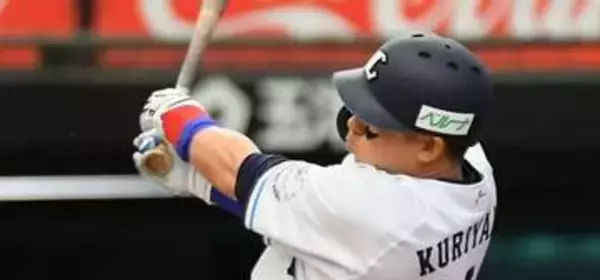 「もはや俳優」「グッとくる」今季限りで引退…西武・栗山巧〝精悍なモデルショット〟に大反響「栗様1位お見事です!!」