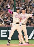 「お母さんお願いします」ソフトバンク周東佑京、亡き母への思いを乗せて適時三塁打　単独本盗にリードを広げる適時打も
