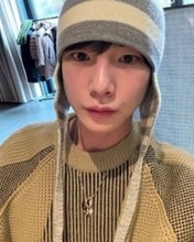 「アイドルがコンビニ？」〝変装なし〟コンビニに出現！「コンビニでカート使ってる人初めて見た」「完全に満喫してるよね笑」「親近感があっていいね！」